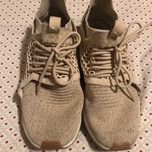 Puma NetFit Sneakers